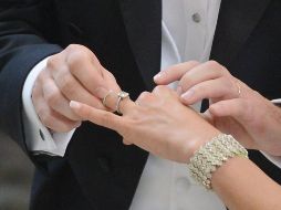 De las parejas mexicanas encuestadas en septiembre y cuyas bodas están previstas antes de enero de 2021, el 35% dijo que, por el momento, mantendrá la fecha. EFE / ARCHIVO