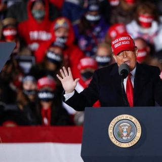 Trump difunde entrevista que abandonó en CBS News