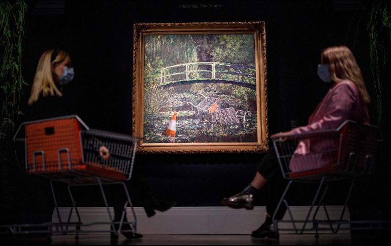 Banksy, cuyo nombre real no se ha confirmado, comenzó su carrera pintando con aerosol en edificios de Bristol, Inglaterra. AFP / T. Akmen