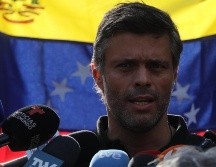 Leopoldo López fue sentenciado en 2015 a casi 14 años de prisión. EFE/ARCHIVO