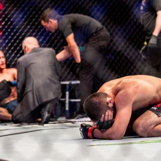 Nurmagomedov, estrella de MMA, anuncia su retiro