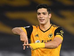 Raúl Jiménez, con un golazo de volea desde la frontal del área, no pudo dar el triunfo al Wolverhampton. AP / S. Forster