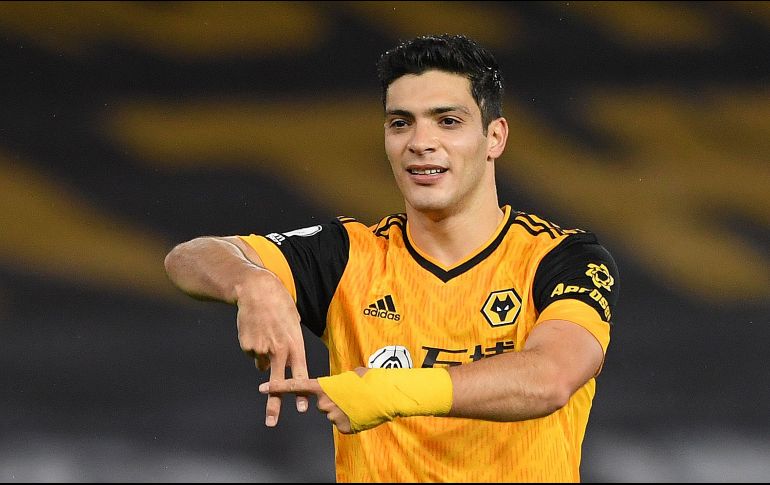 Raúl Jiménez, con un golazo de volea desde la frontal del área, no pudo dar el triunfo al Wolverhampton. AP / S. Forster
