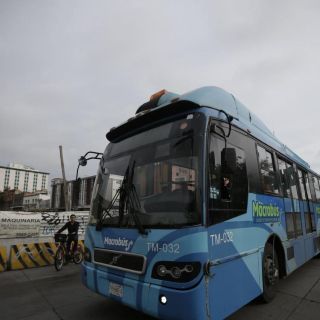 Renuevan concesión a empresa operadora del Macrobús