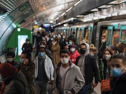 Desde comienzos de marzo, han fallecido en Francia 34 mil 761 personas por coronavirus. AP / L. Joly