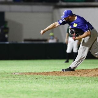 Charros logra triunfo en Los Mochis