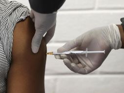 La vacuna se encuentra actualmente en el nivel de ensayos clínicos más amplios, es decir la etapa previa a su autorización por parte de las autoridades. AP/ARCHIVO