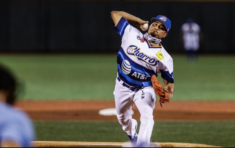 El lanzador José Oyervides (foto) se agenció el triunfo en este compromiso. TWITTER/@charrosbeisbol