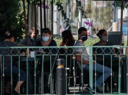 Se busca aminorar la interacción de las personas con grupos más allá de los laborales y disminuir la movilidad. EL INFORMADOR / ARCHIVO