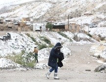 Ciudad Juárez, Chihuahua, se pintó ayer de blanco con su primera nevada del año. XINHUA/C. Chávez