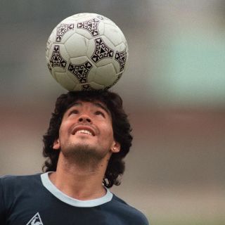 Maradona: "Sueño con marcar otro gol a los ingleses, con la mano derecha"