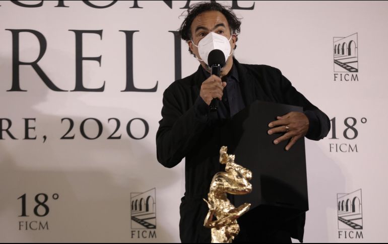 A González Iñárritu se le entregó simbólicamente una butaca con su nombre, la cual permanecerá en una de las salas del complejo exhibidor sede principal del FICM. SUN