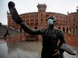 La relajación de las restricciones de viaje en verano, y el hecho de que España sea un importante destino turístico, facilitaron la expansión de esta variante del genoma del virus. EFE / ARCHIVO