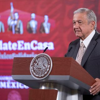 AMLO prevé que en 15 años México será "una gran potencia, con paz y tranquilidad"