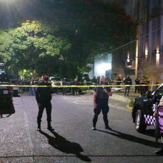 Abaten a dos tras intento de asalto en laboratorio de El Country