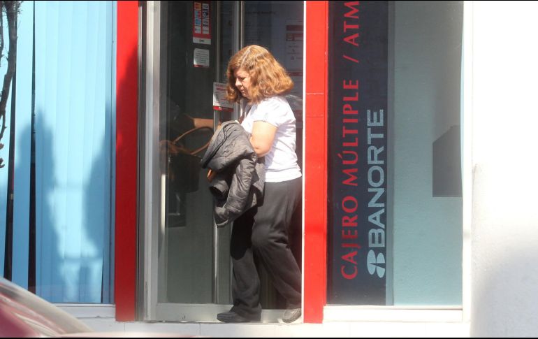 Se recomienda retirar los recursos en los días subsecuentes al pago. EL INFORMADOR/ARCHIVO