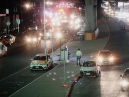 Periférico Sur y Colón. Aunque la mayoría tomó previsiones ante la suspensión del transporte público, muchos se vieron perjudicados. EL INFORMADOR/G. Gallo