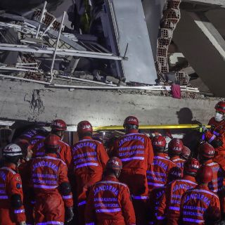 Suben a 27 los muertos por sismo en Turquía y Grecia