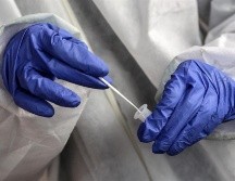 Se presentaron 18 fallecimientos más a causa de la enfermedad, con lo que las defunciones llegaron a cuatro mil 063. EFE/ARCHIVO