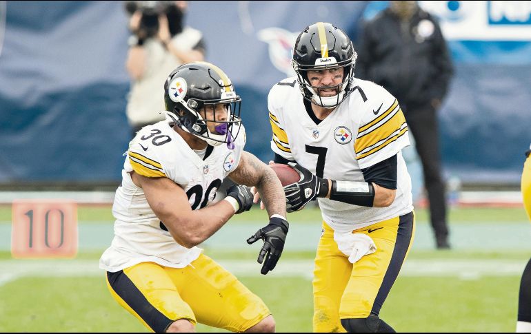 REVITALIZA. El regreso de Ben Roethlisberger (#7) le ha cambiado la cara a los Steelers. AFP • W. Hitt