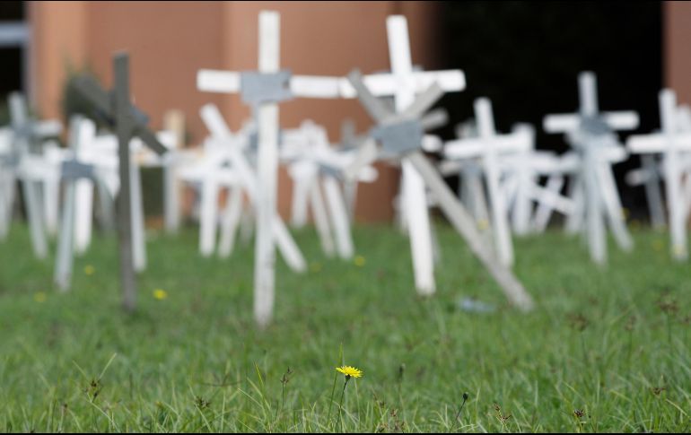 EU está a punto de llegar a los nueve millones de casos y ha superado los 228 mil fallecimientos. AP / ARCHIVO