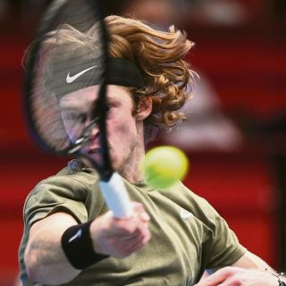 Rublev acaba el sueño de Sonego
