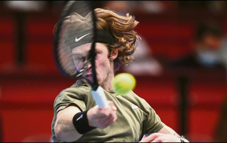 GANADOR. El ruso suma su quinto título del año. EFE