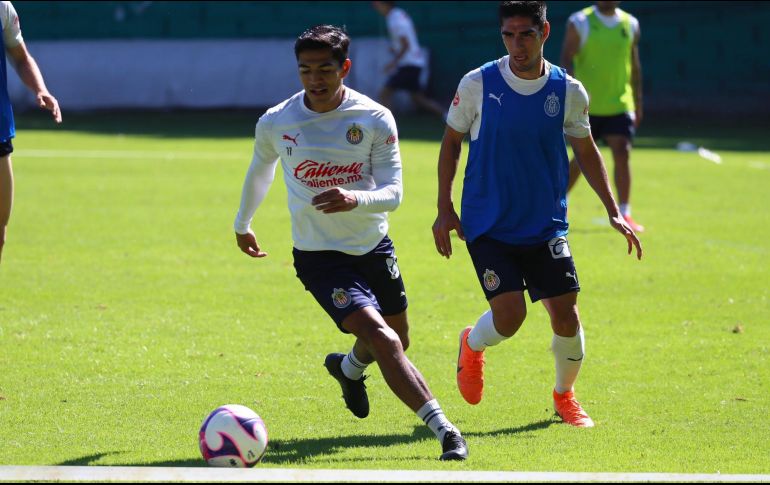 Las Chivas entrenaron este lunes en Verde Valle, preparándose para enfrentar al Monterrey. TWITTER / @Chivas