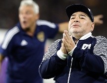 Confinado desde marzo por la pandemia del coronavirus, el técnico de Gimnasia La Plata apareció el viernes pasado en público muy desmejorado y con dificultades para caminar y hablar. AFP / A. Pagni
