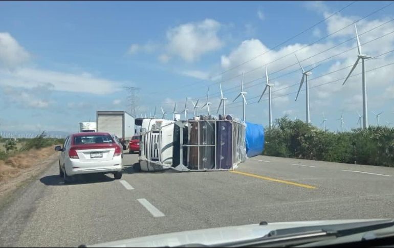 Las rachas de viento alcanzaron durante la madrugada velocidades hasta de 169 kilómetros por hora, lo que genera inestabilidad en los vehículos. ESPECIAL