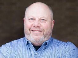 Según las legislación de Dakota del Norte, a pesar de su muerte, todas las papeletas a favor de Andahl deben ser contadas y tienen validez. Facebook / David Andahl