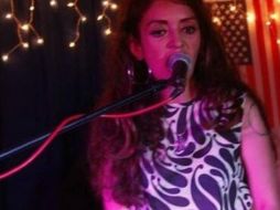 Con Las Ultra, Farfissa grabó en 1996 un EP que se convertiría en su primer disco titulado 