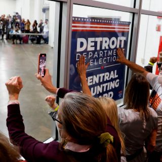 Líderes republicanos se desmarcan de Trump y defienden el conteo