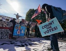 El pasado miércoles 4 de noviembre el equipo de Trump interpuso una demanda para detener el conteo de votos en Michigan. AP / A. Brandon