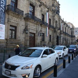 Conductores de ERT prefieren laborar, pues ven complicaciones en apoyos estatales