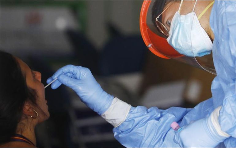 Este jueves se confirmaron 850 nuevos contagios a causa del coronavirus, lo que suma 97 mil 461 casos. EFE/ARCHIVO