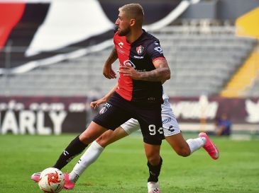 Con sólo un gol en este torneo, el chileno Ignacio Jeraldino no ha pesado en el ataque. IMAGO7