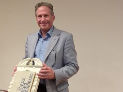 Apenas el martes la esposa del escritor, Josefina Estrada, había dicho que Sandro Cohen había sido desintubado y guardaban todas las esperanzas de su recuperación. EFE/Inbal