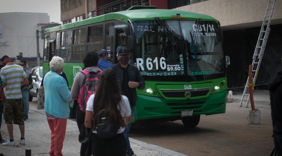 Después de las 14:00 horas sólo se permitirá abordar a trabajadores de giros esenciales. EL INFORMADOR/F. Atilano