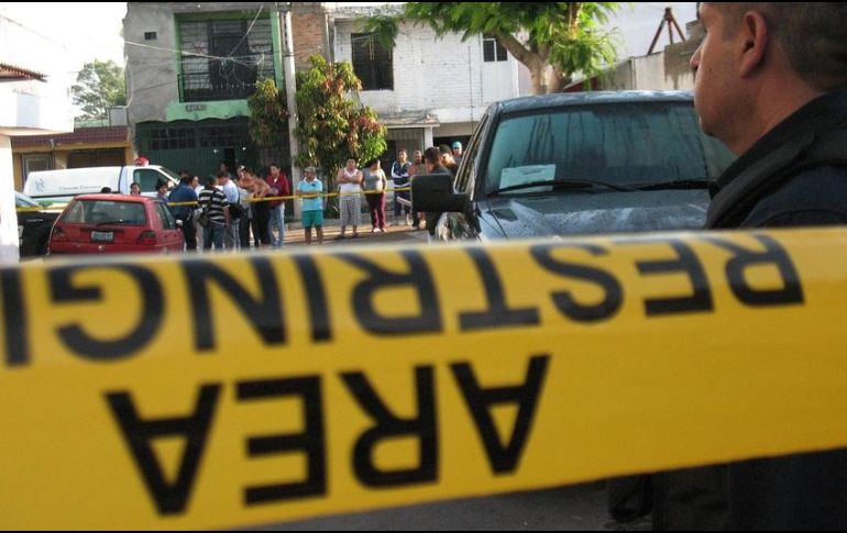 Personal de Servicios Médicos Municipales acudió al sitio para corroborar el deceso. EL INFORMADOR/ARCHIVO