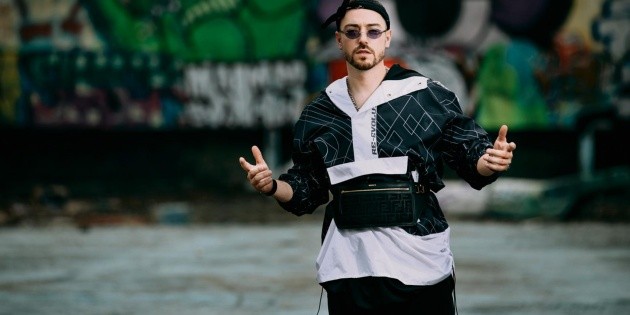 Al ritmo de los sonidos urbanos, Pee Wee estrena "Callejera"