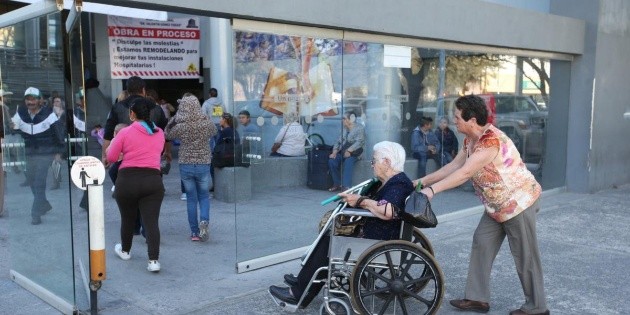 Subir&aacute;n pensiones a adultos mayores y ni&ntilde;os con discapacidad