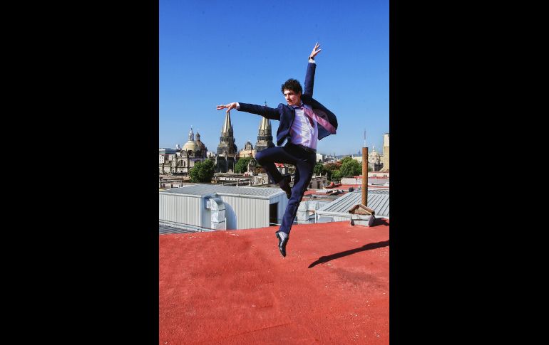 Isaac Hernández. El mejor bailarín del mundo posa desde las instalaciones de EL INFORMADOR. ARCHIVO