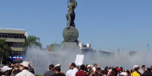 Protestan simpatizantes de la 4T contra el gobernador de Jalisco