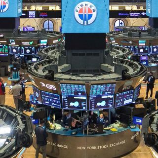 Wall Street abre en récord tras anuncio de vacuna de Pfizer y triunfo de Biden