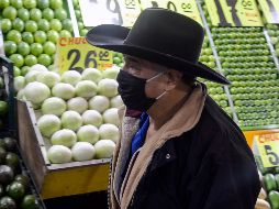 Alimentos como la cebolla, con un alza de 25.24% mensual, impulsaron el incremento en octubre. AFP/ARCHIVO