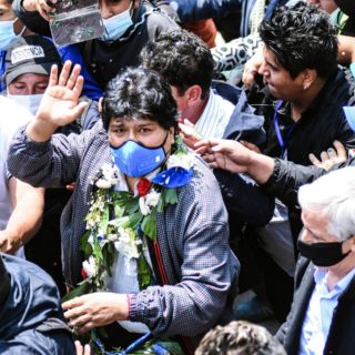 Evo Morales regresa a Bolivia tras pasar un año en el exilio