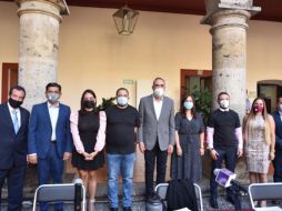 Los diputados entregaron un reconocimiento a Nariz Roja por su  labor, durante más de 10 años. TWITTER / @SalvadorCaro