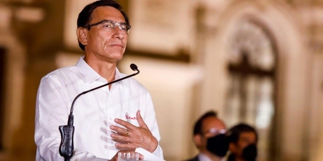 El Congreso de Per&uacute; destituye al presidente Vizcarra