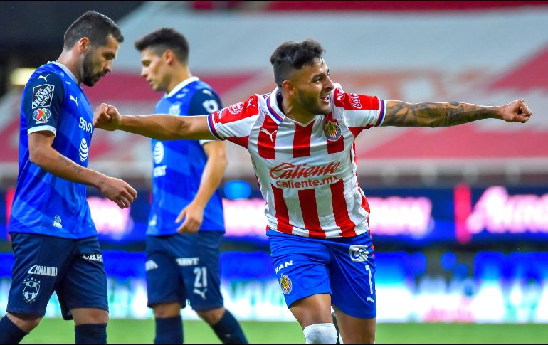 En su revisión semanal del arbitraje, Arturo Brizio avaló el gol de Chivas en contra de Monterrey, precedido de un fuera de lugar de Oribe Peralta, delantero del Rebaño. IMAGO7